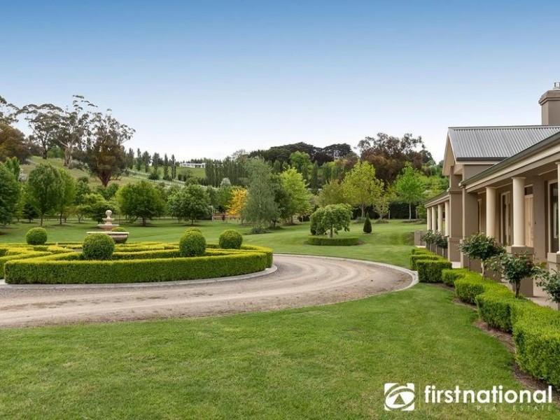 2-6 Glen Moidart Drive, Berwick VIC 3806