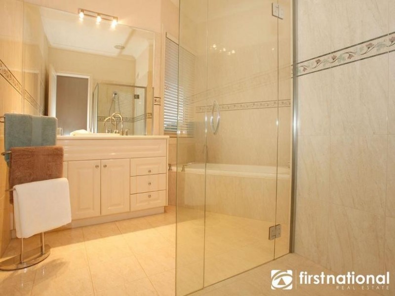 2-6 Glen Moidart Drive, Berwick VIC 3806