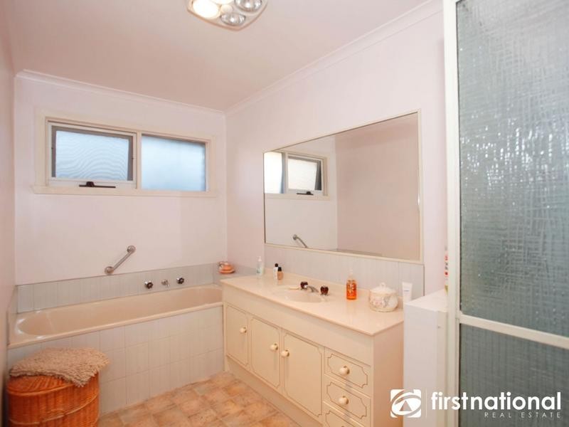 9 Linlithgow Court, Narre Warren VIC 3805