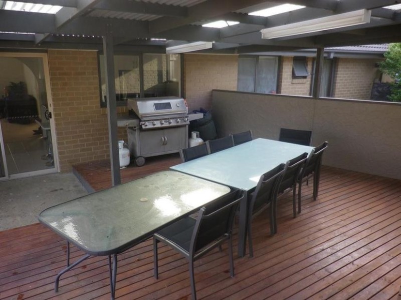 9 Strathaven Drive, Berwick VIC 3806