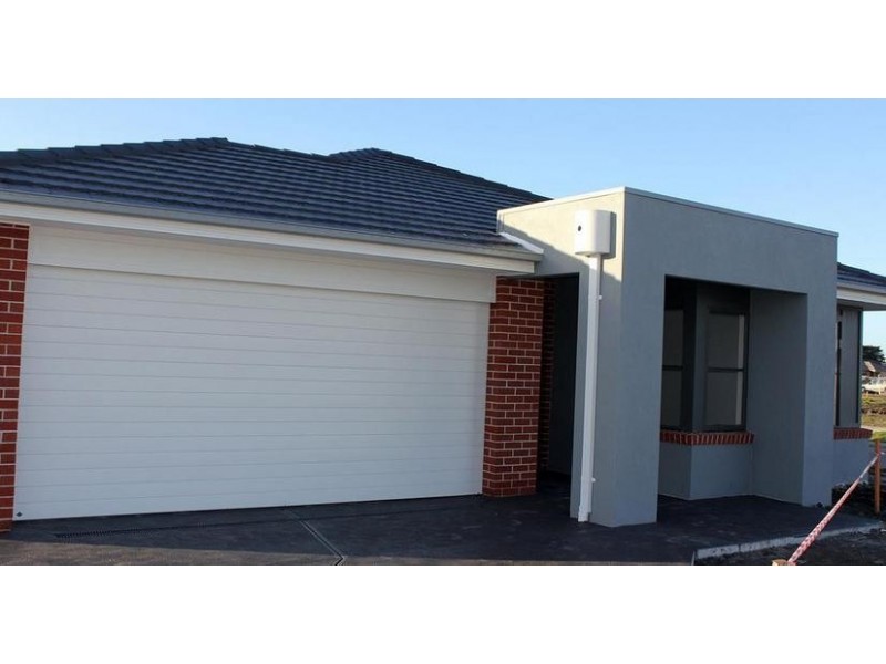 1 Heathfield Lane, Officer VIC 3809