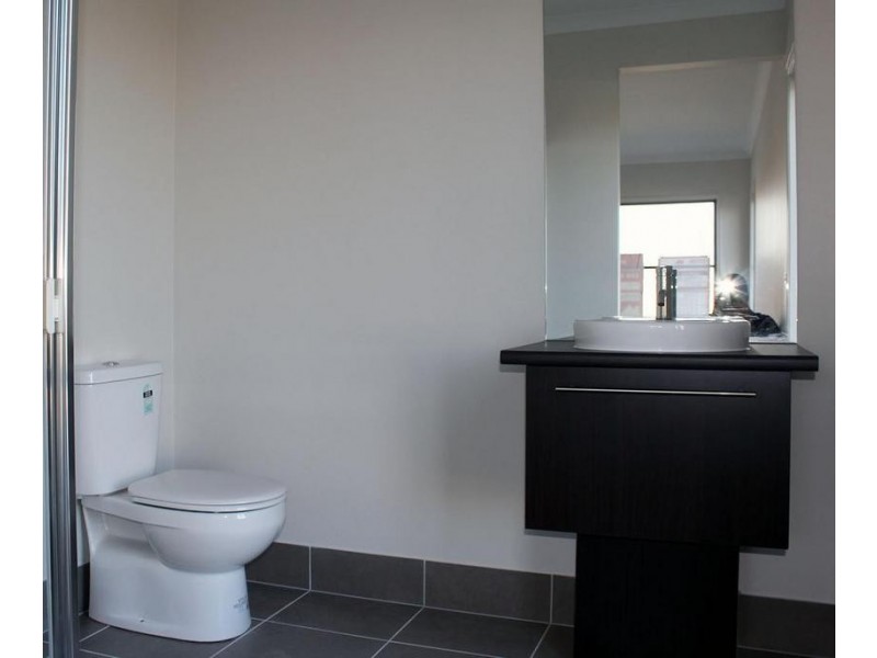 1 Heathfield Lane, Officer VIC 3809