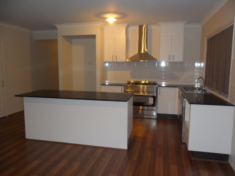 1 Heathfield Lane, Officer VIC 3809