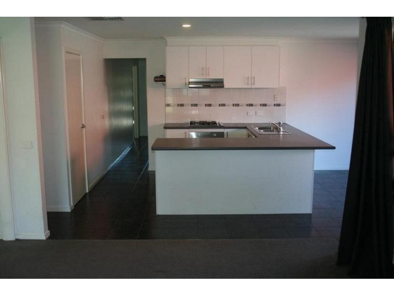 44 Lucerne Circuit, Pakenham VIC 3810