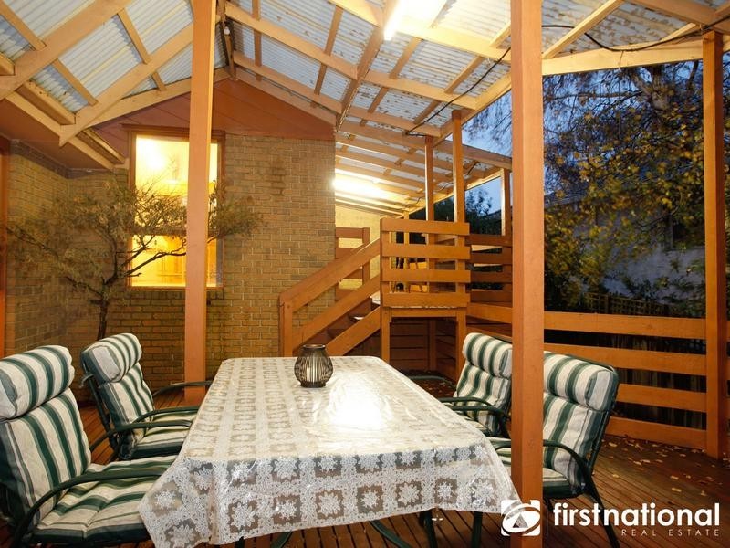 39 Edrington Park Drive, Berwick VIC 3806