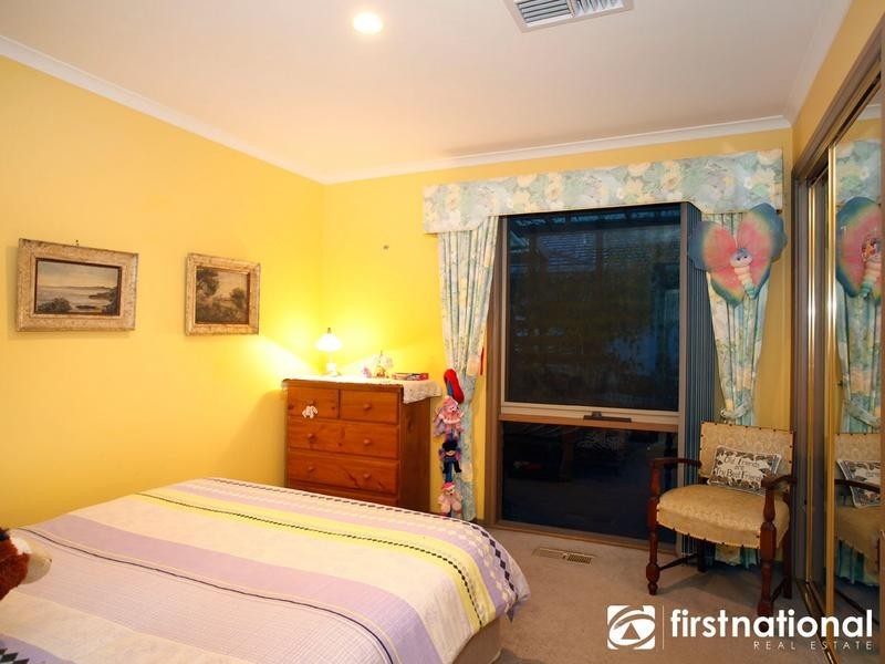 39 Edrington Park Drive, Berwick VIC 3806