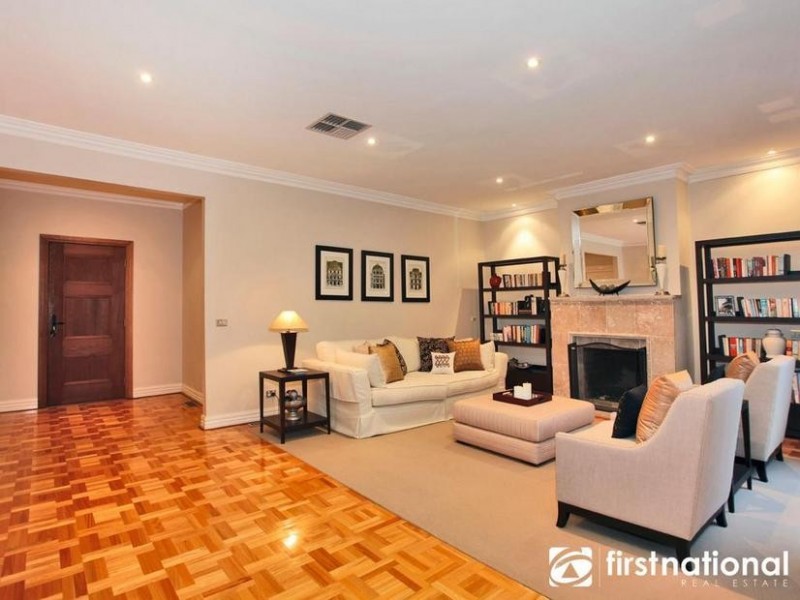 6A Buchanan Road, Berwick VIC 3806