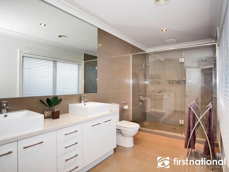 6A Buchanan Road, Berwick VIC 3806