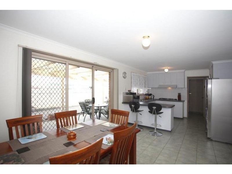 5 Martingale Place, Pakenham VIC 3810