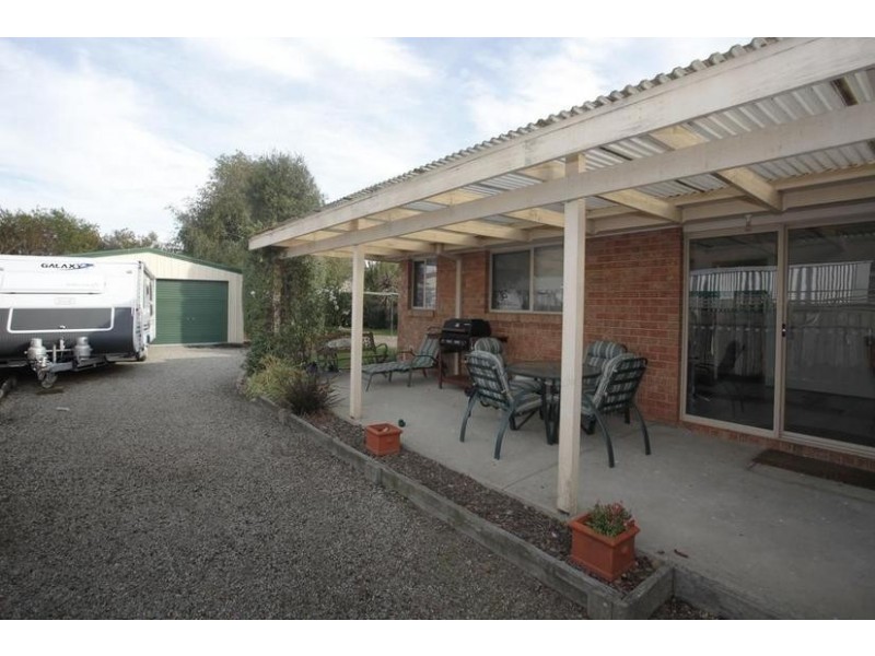 5 Martingale Place, Pakenham VIC 3810