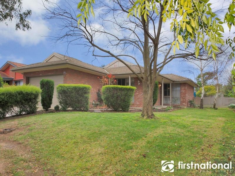 24 Coolabah Grove, Berwick VIC 3806