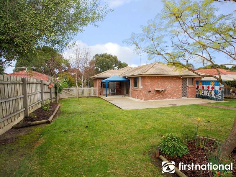 24 Coolabah Grove, Berwick VIC 3806