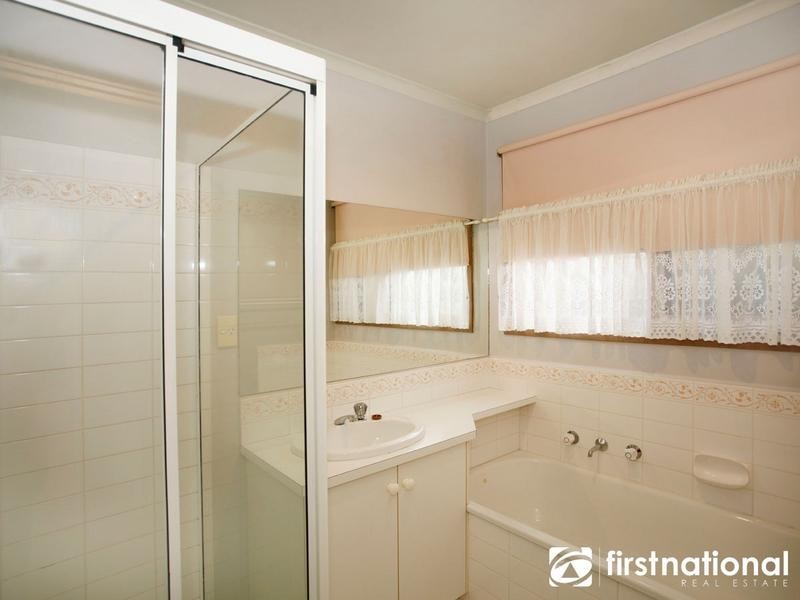 24 Coolabah Grove, Berwick VIC 3806