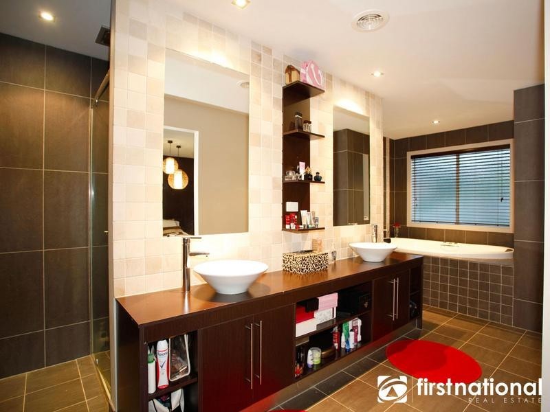 15 Lorne Court, Berwick VIC 3806