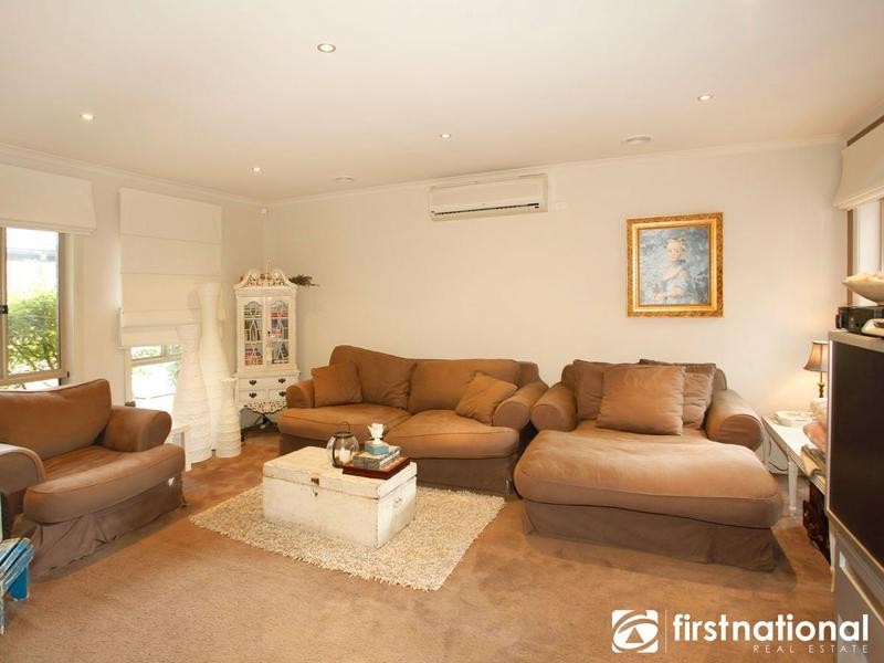 2/57 Wallace Street, Beaconsfield VIC 3807