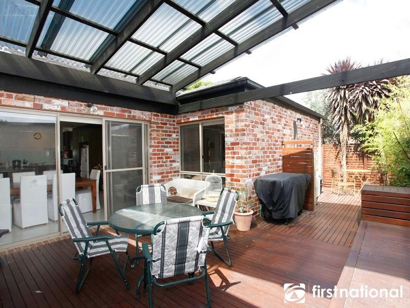 2/57 Wallace Street, Beaconsfield VIC 3807