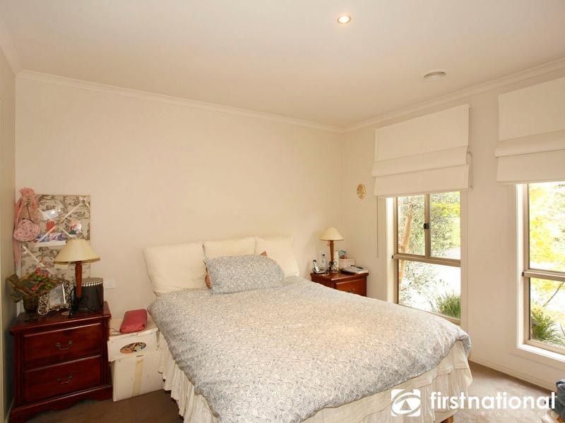 2/57 Wallace Street, Beaconsfield VIC 3807