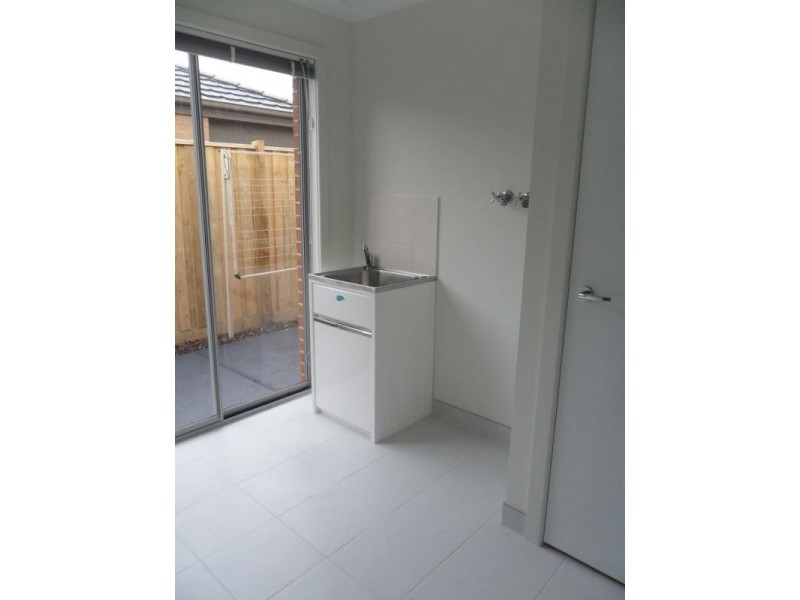 17 Celestine Drive, Officer VIC 3809