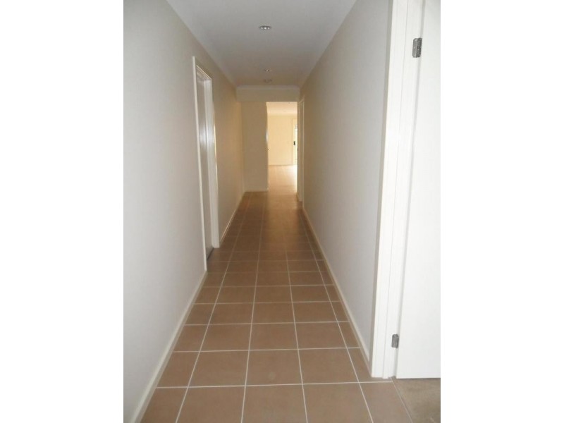 3 Cranbrook Circuit, Officer VIC 3809