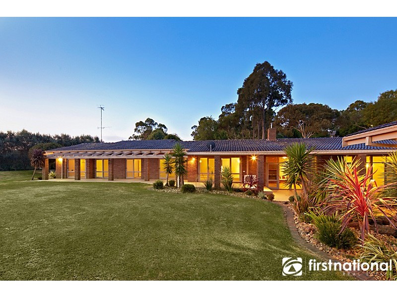 12 Casey Drive, Berwick VIC 3806