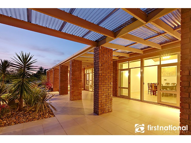 12 Casey Drive, Berwick VIC 3806