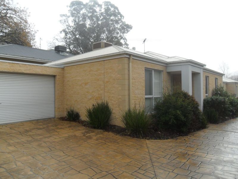 2/6 Elgin Street, Berwick VIC 3806