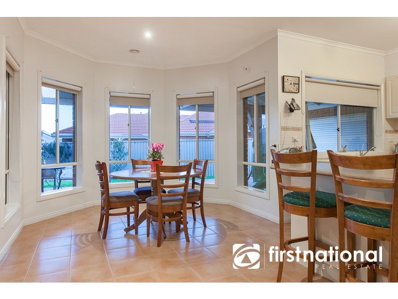 6 Arbour Rise, Pakenham VIC 3810