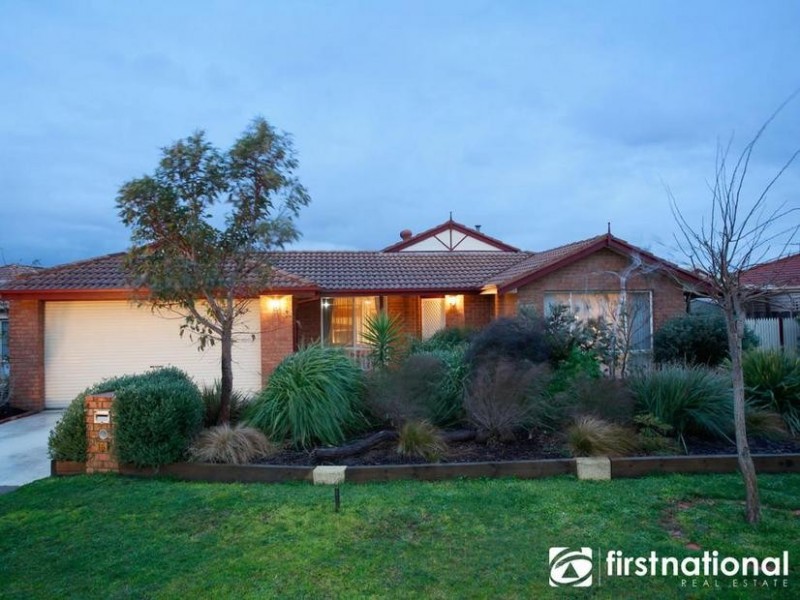 15 Crystal Brook Court, Narre Warren South VIC 3805