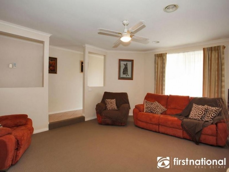 15 Crystal Brook Court, Narre Warren South VIC 3805