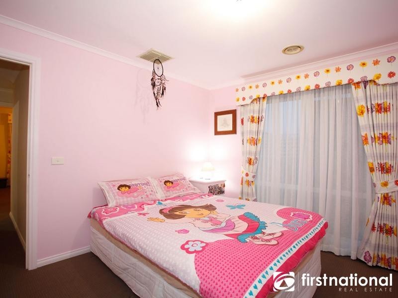 15 Crystal Brook Court, Narre Warren South VIC 3805