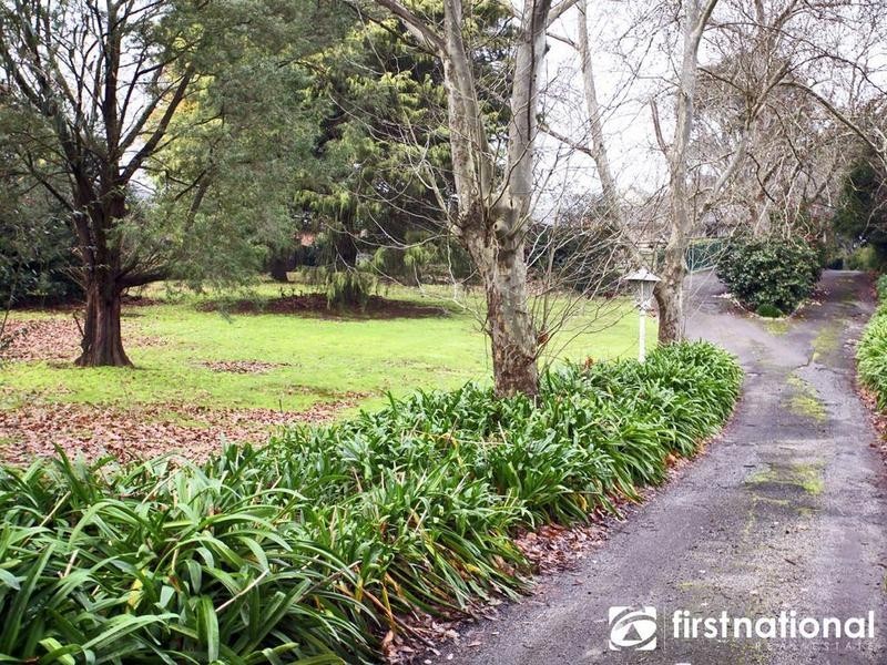 44 Langmore Lane, Berwick VIC 3806