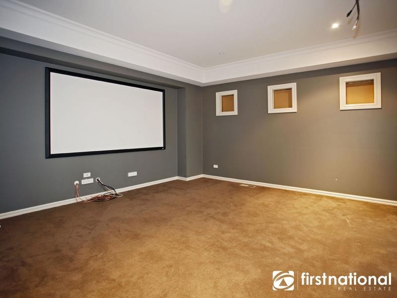 12 Hillcrest Avenue, Narre Warren VIC 3805