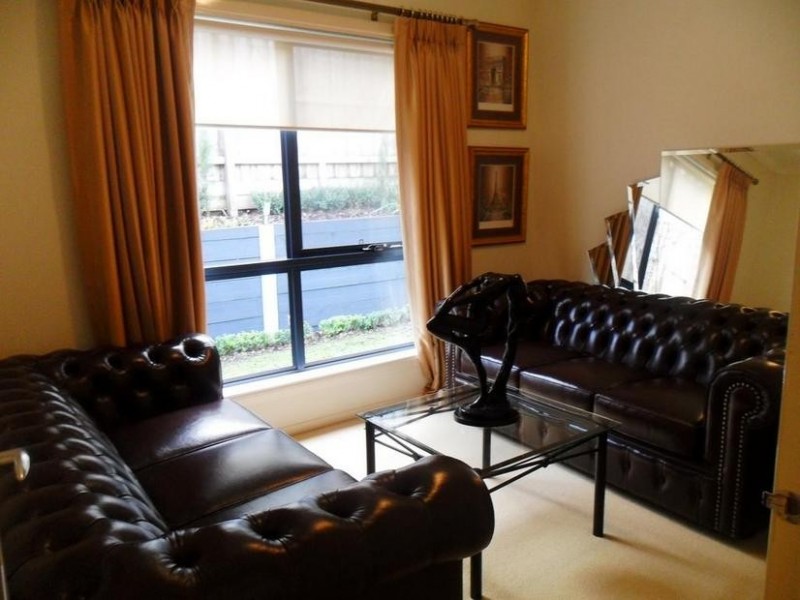 2/49 Palmerston Street, Berwick VIC 3806