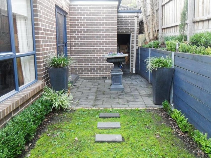 2/49 Palmerston Street, Berwick VIC 3806