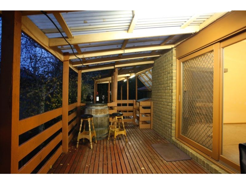 39 Edrington Park Drive, Berwick VIC 3806