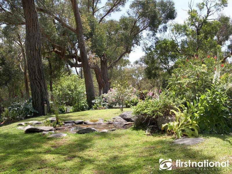 64 Norbury Rd, Beaconsfield Upper VIC 3808