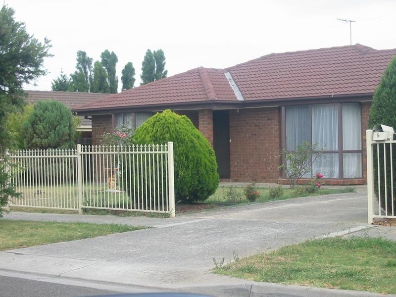 5 Marjoram Close, Hallam VIC 3803