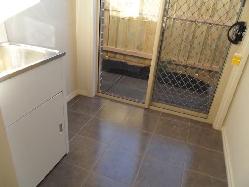 15 Howe Way, Cranbourne East VIC 3977