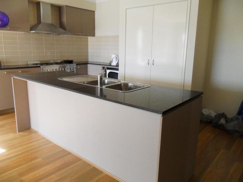 7 Heathfield Lane, Officer VIC 3809