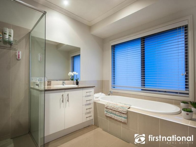 31 Northgate Drive, Berwick VIC 3806