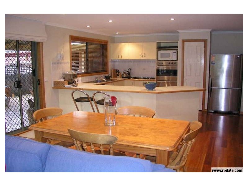 7 Samuel Close, Berwick VIC 3806