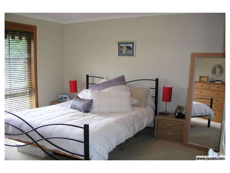 7 Samuel Close, Berwick VIC 3806