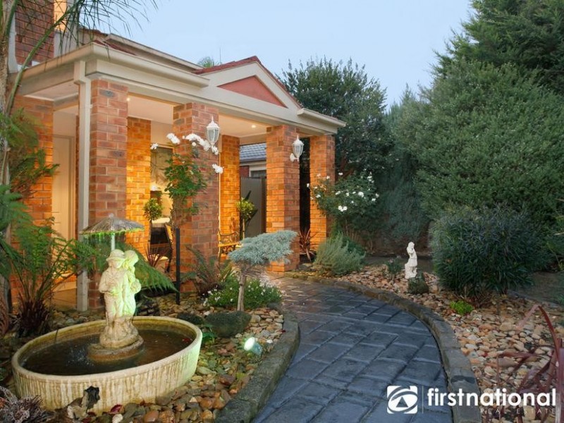 12 Crystal Brook Court, Narre Warren South VIC 3805