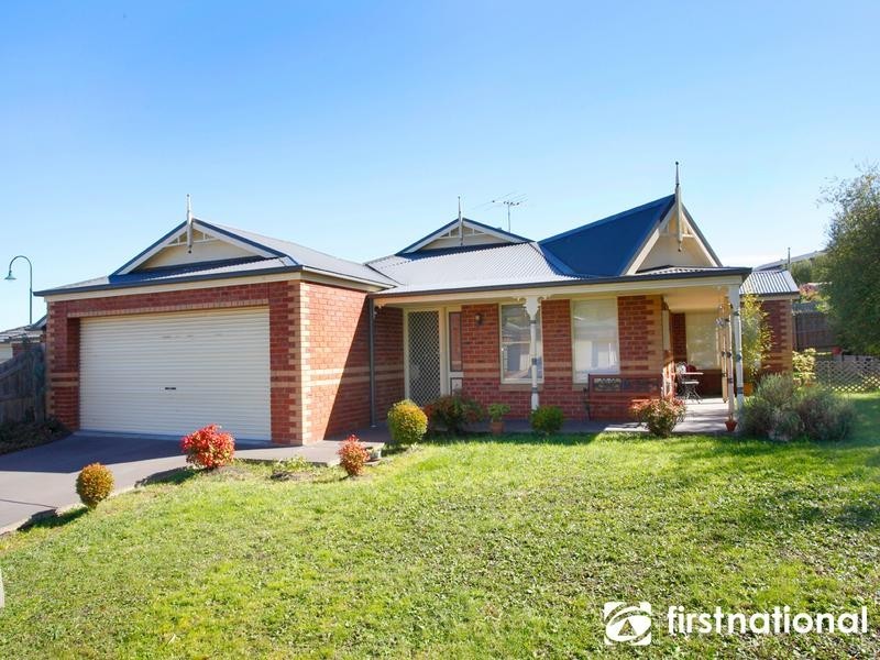4 Alastair Drive, Berwick VIC 3806