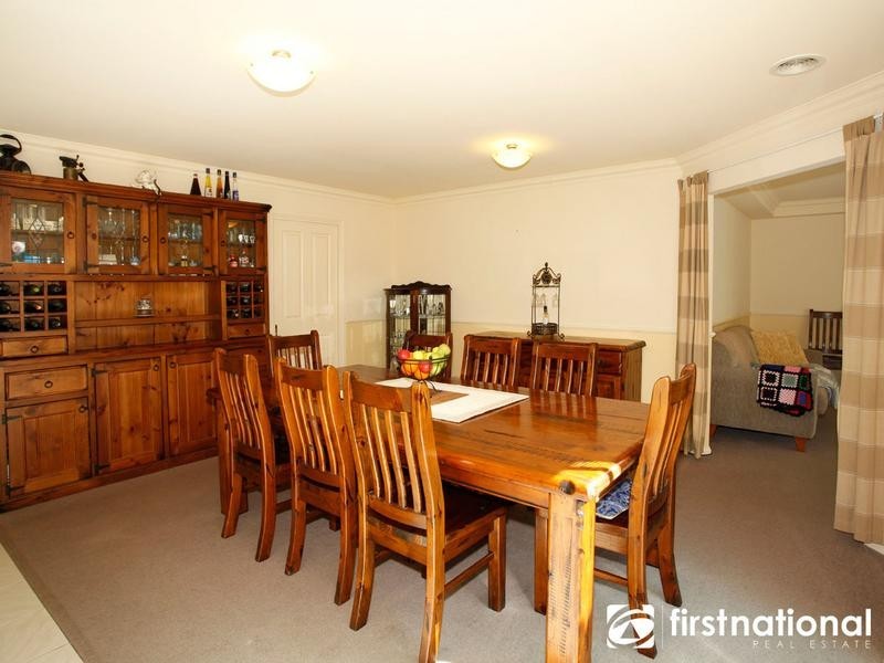 4 Alastair Drive, Berwick VIC 3806