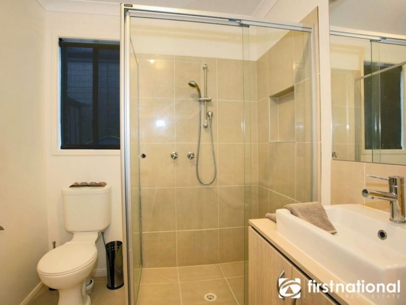 14 Crestway Drive, Cranbourne North VIC 3977