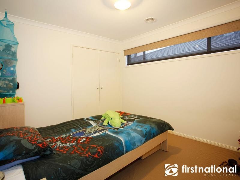 14 Crestway Drive, Cranbourne North VIC 3977