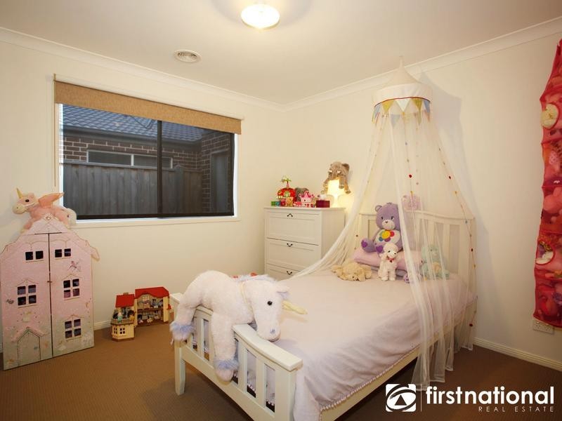 14 Crestway Drive, Cranbourne North VIC 3977