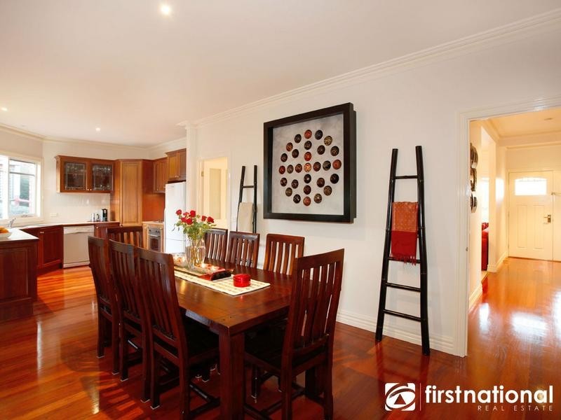 15 Cara Crescent, Berwick VIC 3806