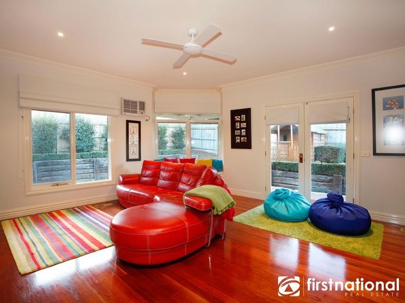 15 Cara Crescent, Berwick VIC 3806